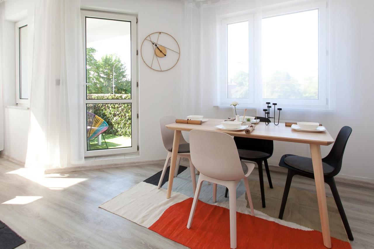 Uroczy Apartament Rzeczna 코워브제크 외부 사진