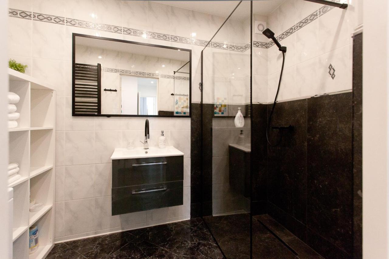 Uroczy Apartament Rzeczna 코워브제크 외부 사진